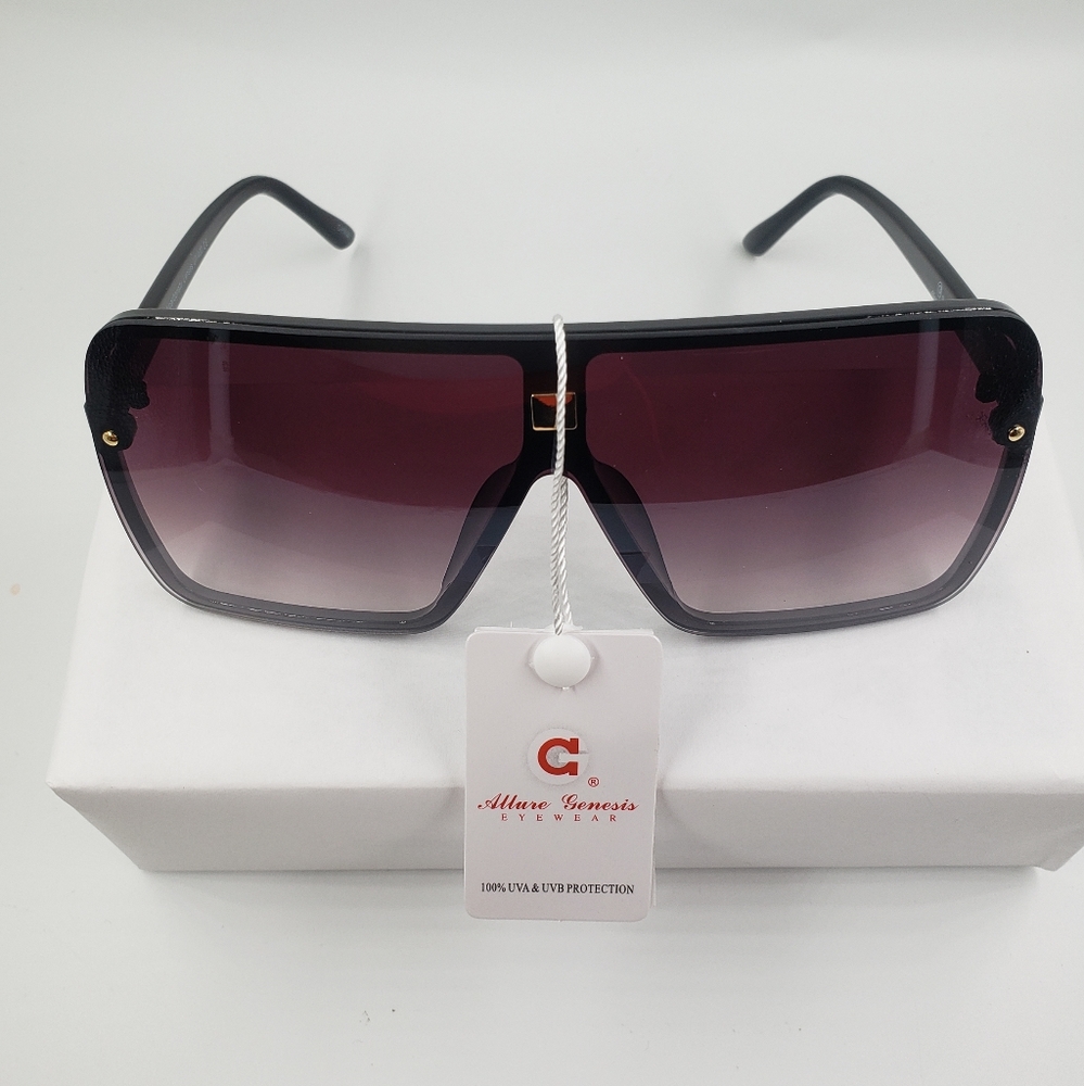 Women's fashion sunglasses.
